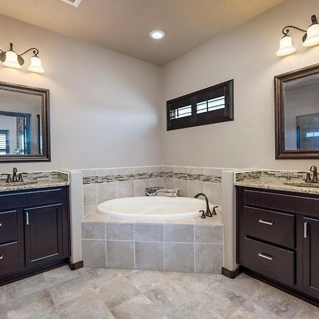 Turtleback Oasis - Minutes To Lake, Hot Springs, Golf - Luxurious, Spacious And Equipped Elephant Butte Bagian luar foto
