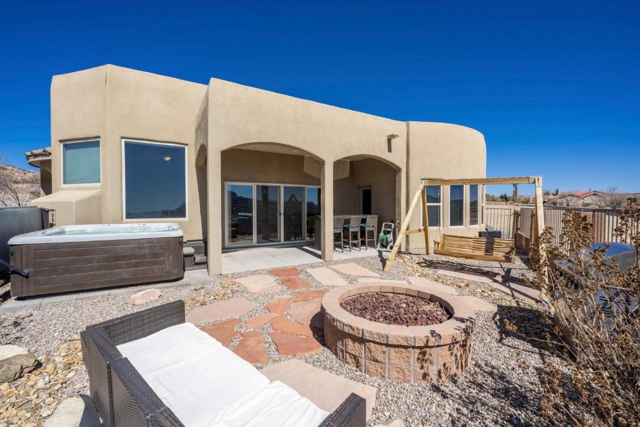 Turtleback Oasis - Minutes To Lake, Hot Springs, Golf - Luxurious, Spacious And Equipped Elephant Butte Bagian luar foto